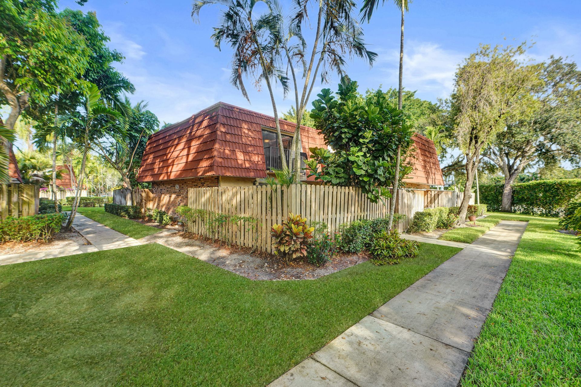 736 NW 98th Circle, Plantation, FL 33324 Photo