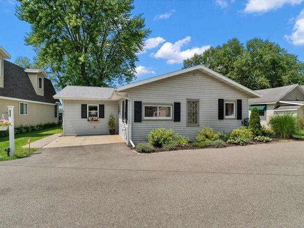 6731 Campau Lake Drive SE, Alto, MI 49302
