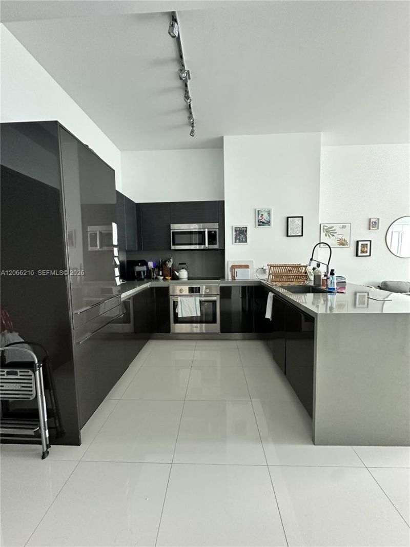 1080 Brickell Ave , Unit 2805, Miami, FL 33131 Photo