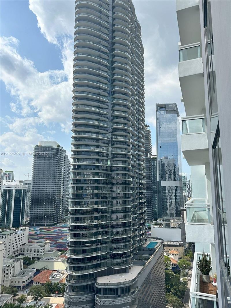 1080 Brickell Ave , Unit 2805, Miami, FL 33131 Photo