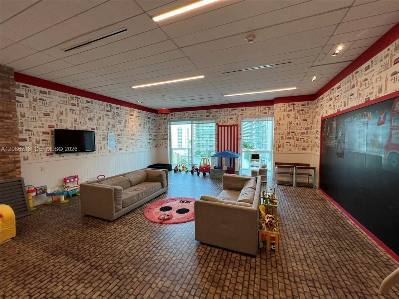 1080 Brickell Ave , Unit 2805, Miami, FL 33131 Photo