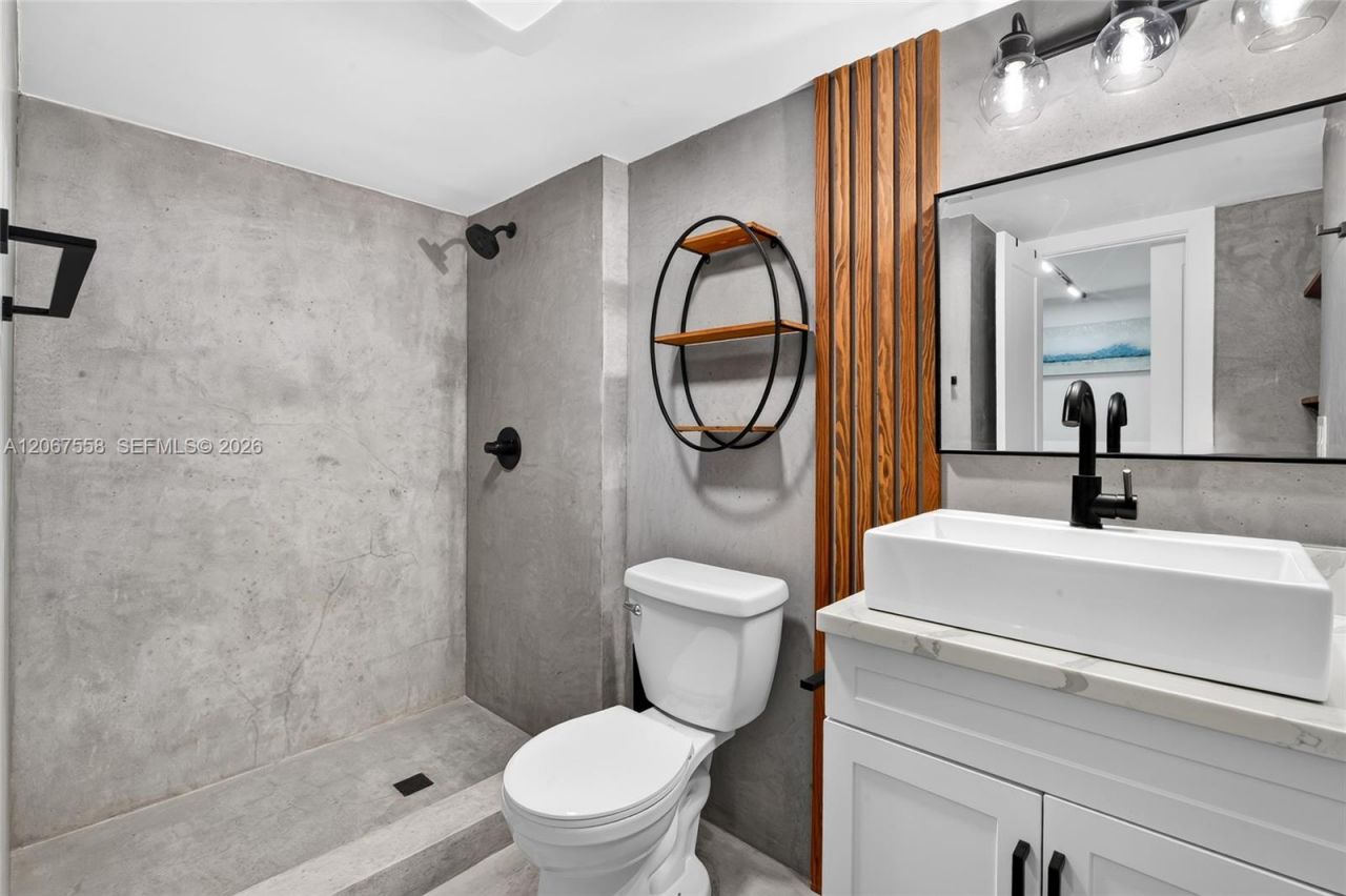 3301 N Country Club Dr, Unit 101, Aventura, FL 33180 Photo