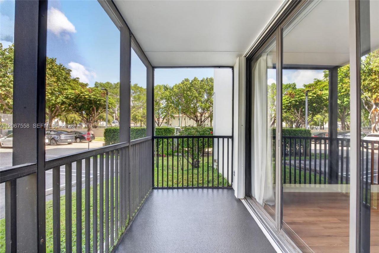 3301 N Country Club Dr, Unit 101, Aventura, FL 33180 Photo