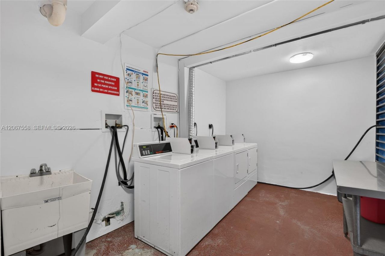 3301 N Country Club Dr, Unit 101, Aventura, FL 33180 Photo