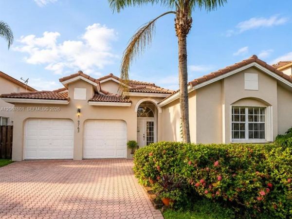 9763 NW 29th St , Doral, FL 33172