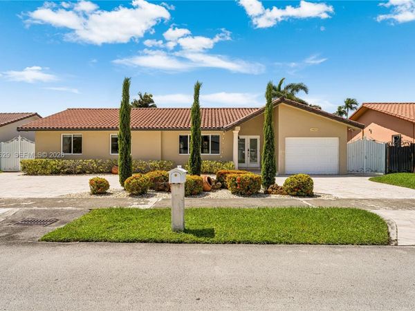 14020 SW 38th St , Miami, FL 33175