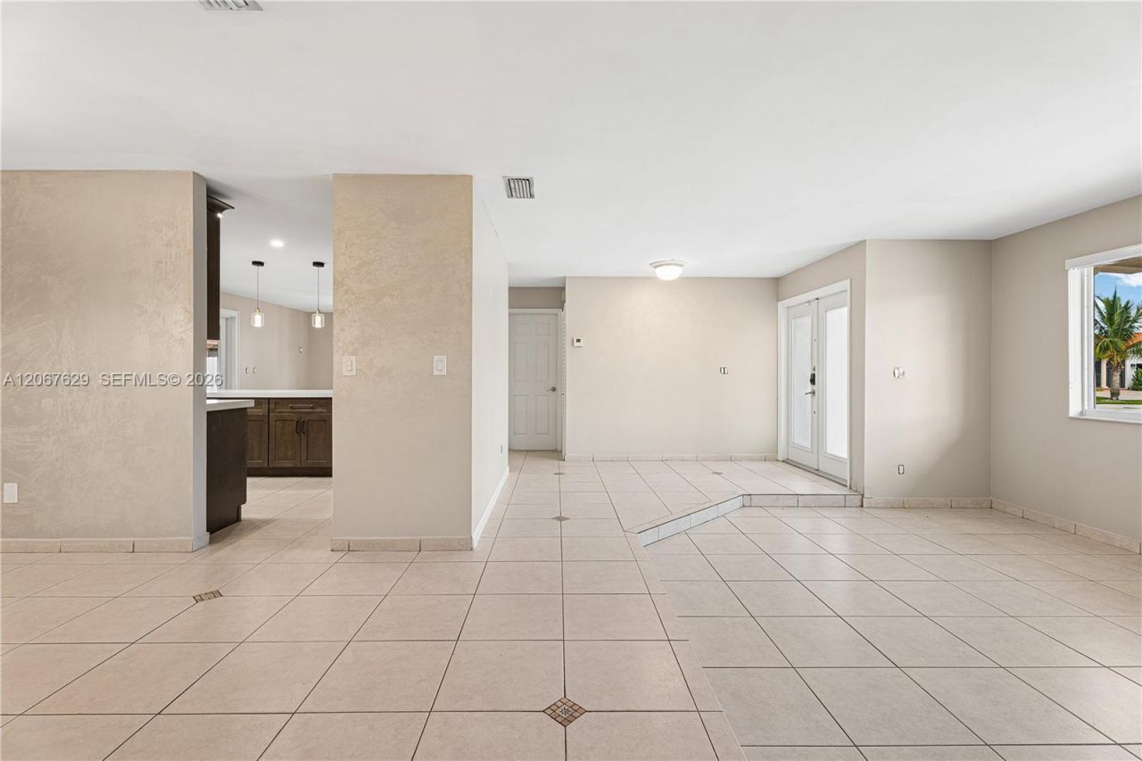 14020 SW 38th St , Miami, FL 33175 Photo