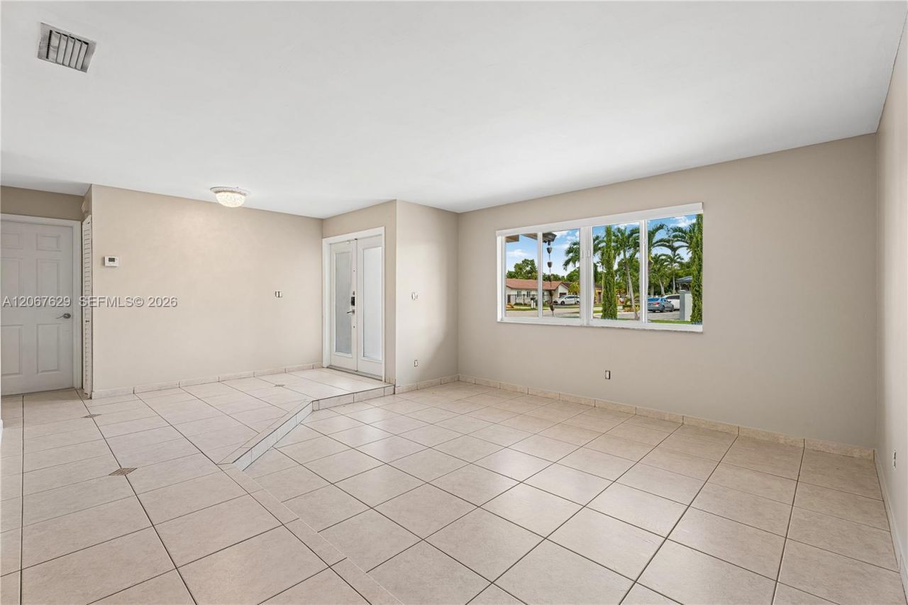 14020 SW 38th St , Miami, FL 33175 Photo