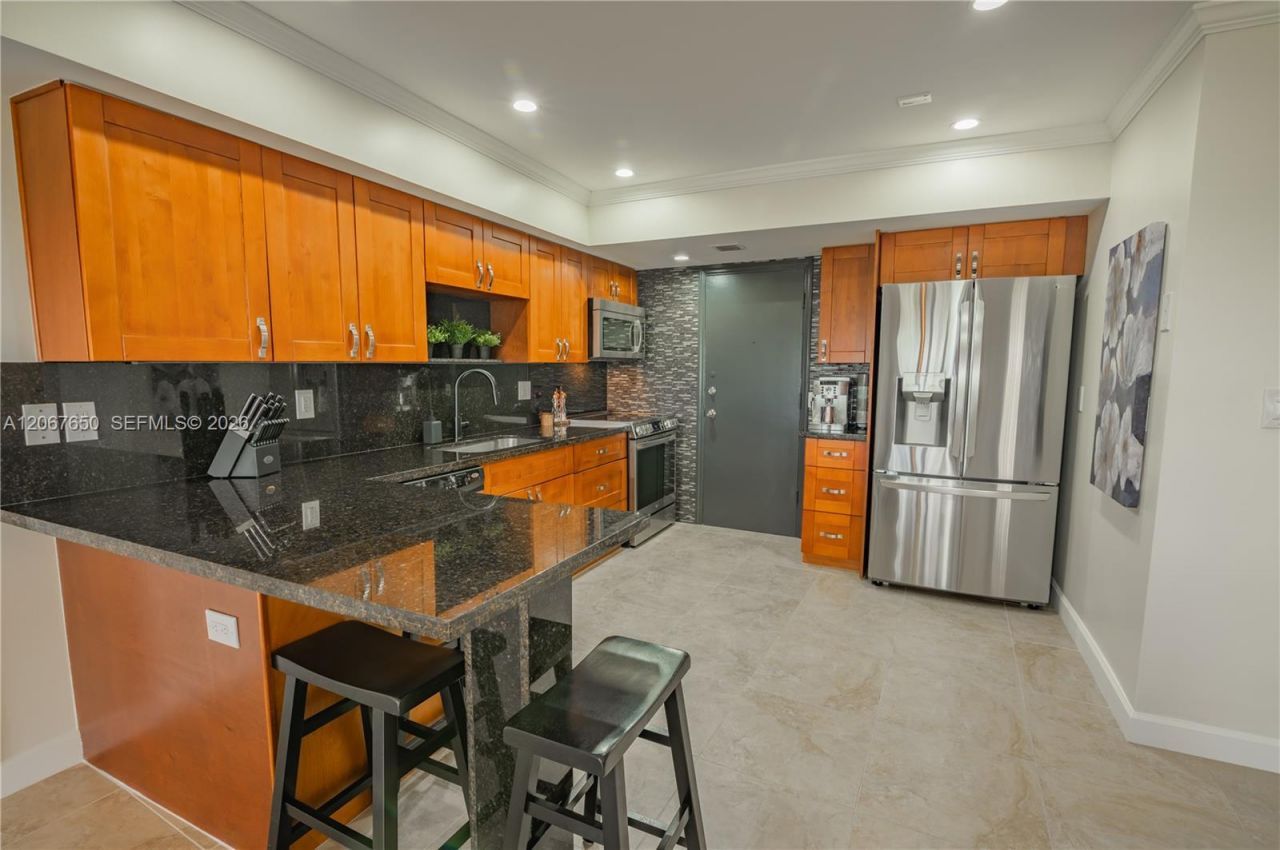 200 Diplomat Pkwy, Unit 519, Hallandale Beach, FL 33009 Photo
