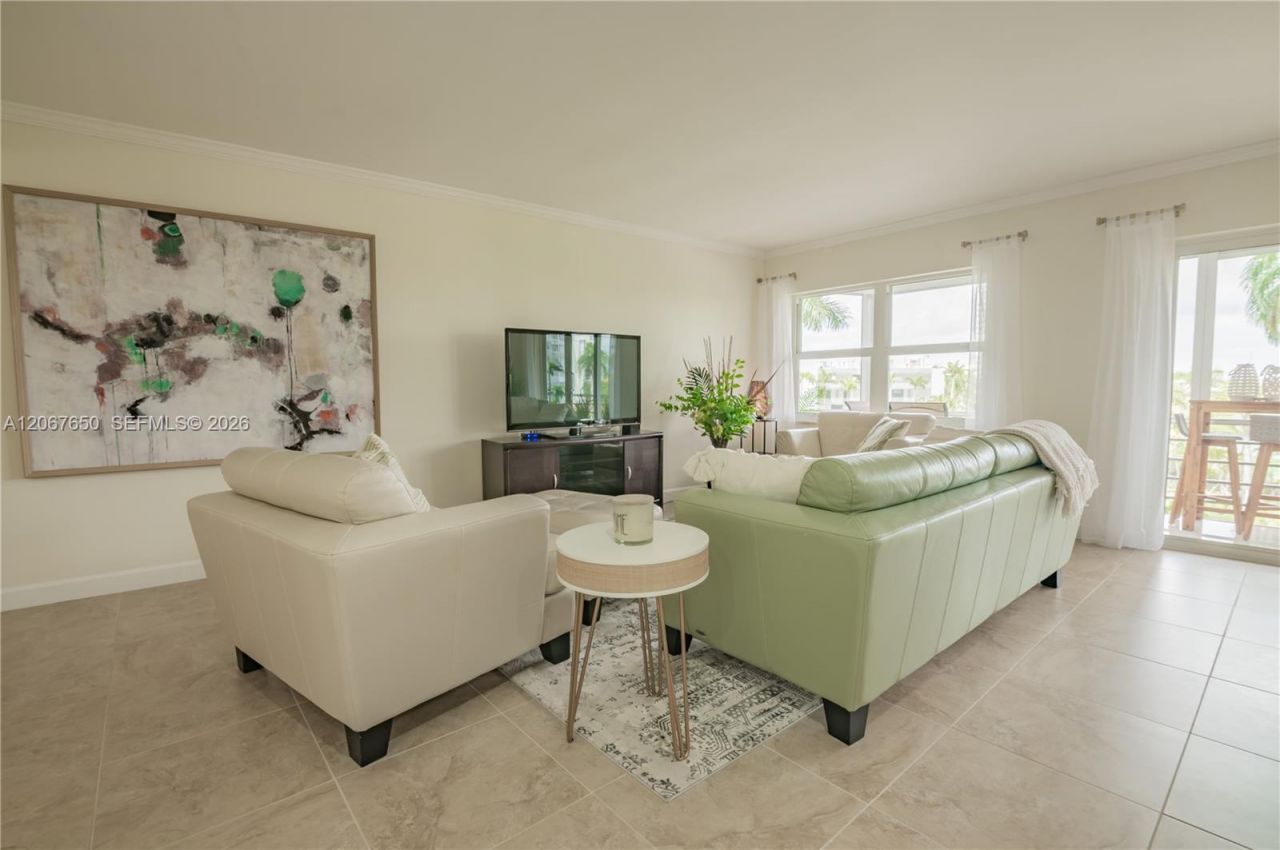 200 Diplomat Pkwy, Unit 519, Hallandale Beach, FL 33009 Photo