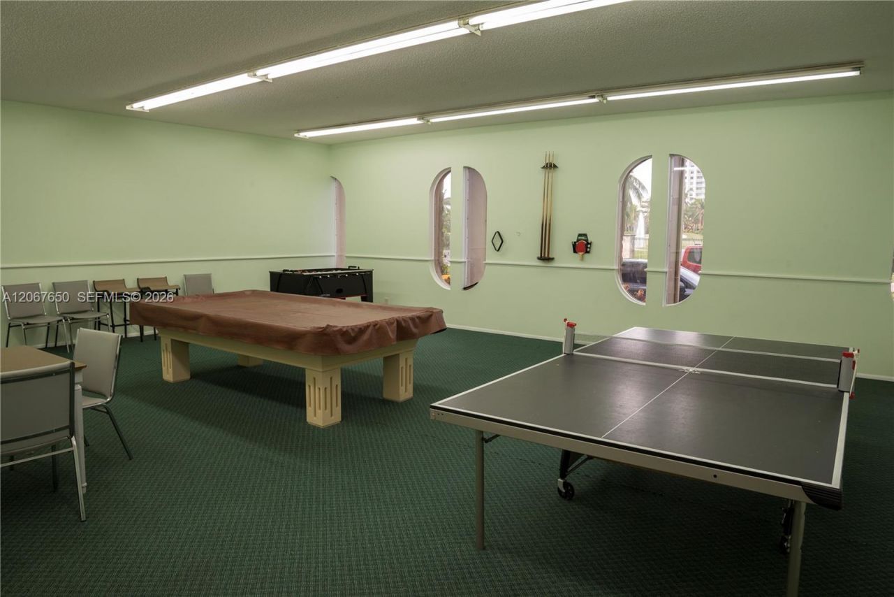 200 Diplomat Pkwy, Unit 519, Hallandale Beach, FL 33009 Photo
