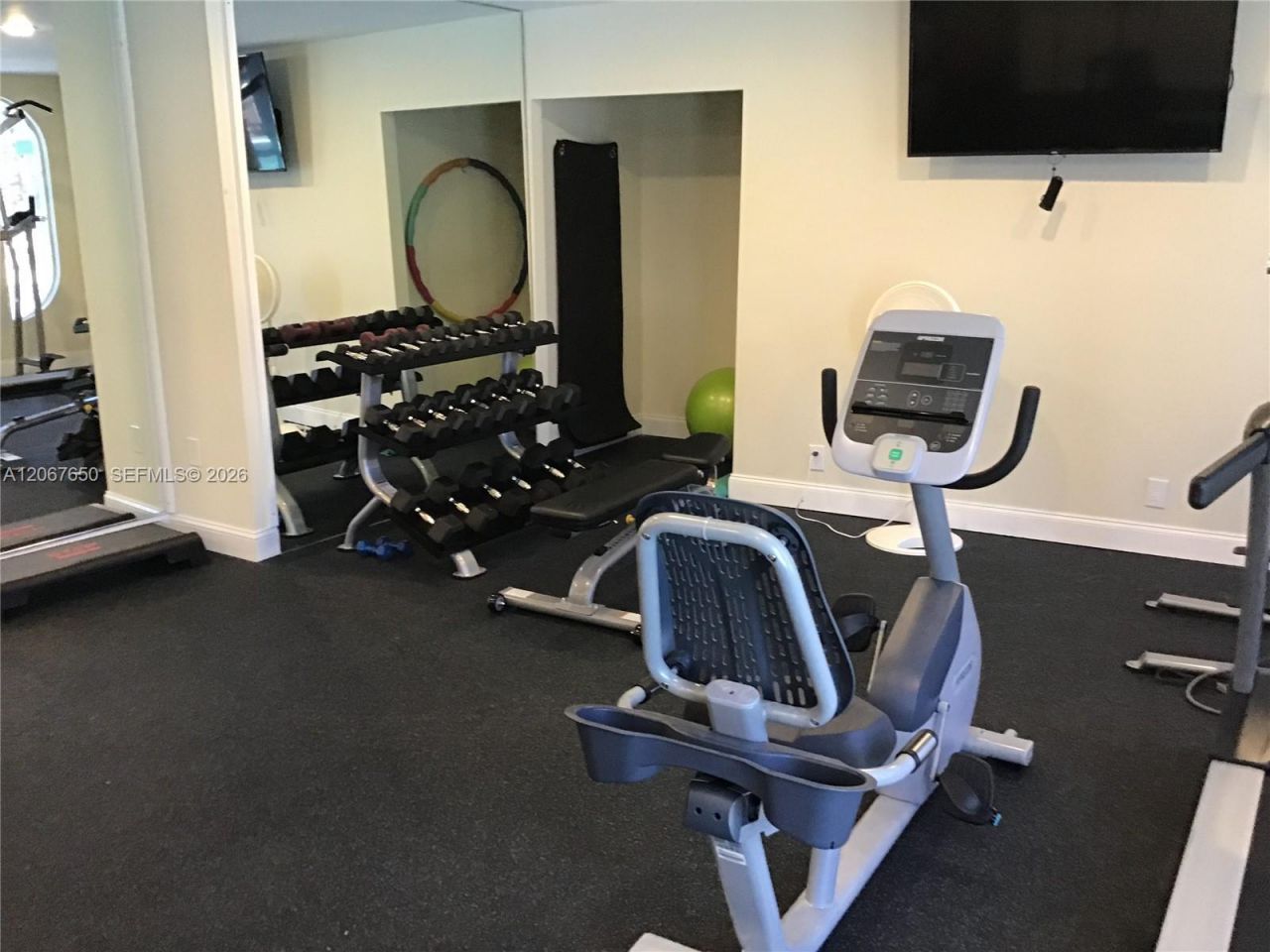 200 Diplomat Pkwy, Unit 519, Hallandale Beach, FL 33009 Photo
