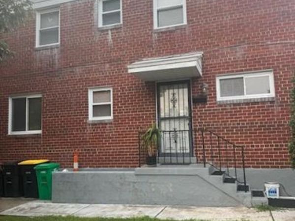 7402 W PARK DRIVE , HYATTSVILLE, MD 20783