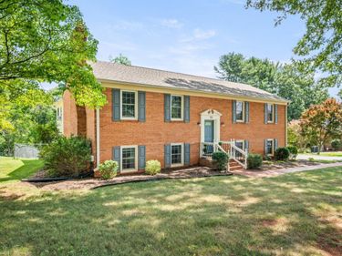 115 Stonehouse Drive, Lynchburg, VA 24502