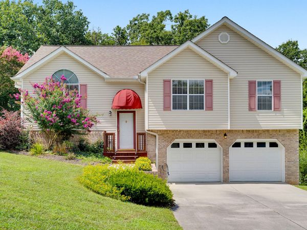 6815 Sawtooth Drive, Ooltewah, TN 37363