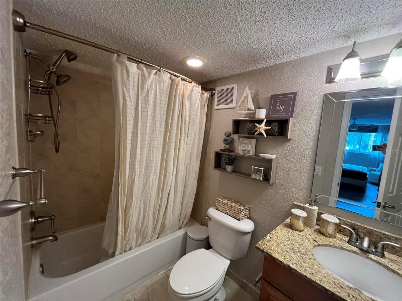 2700 Coconut Bay Ln Lane , Unit 4111, Sarasota, FL 34237 Photo