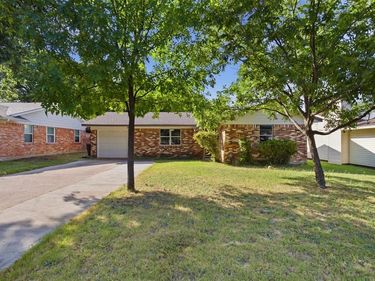 4577 Bonanza Lane , Dallas, TX 75211