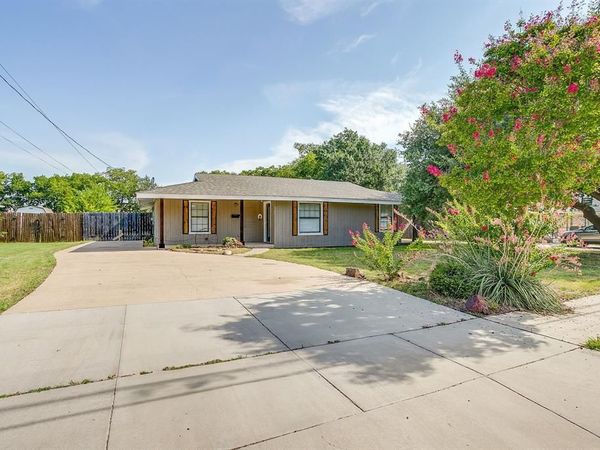 204 W Northern Avenue, Saginaw, TX 76179