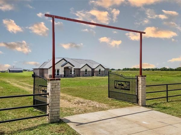 809 Vz County Road 2623 , Wills Point, TX 75169