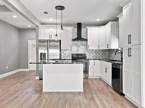 705 E Austin Street, Paris, TX 75460