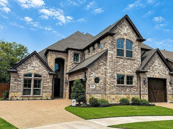 2828 Stadium View Drive, Fort Worth, TX 76118