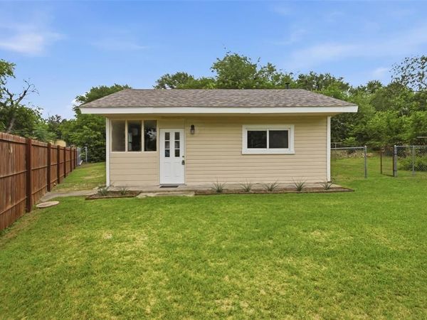 2264 Fritz Allen Street, Sansom Park, TX 76114