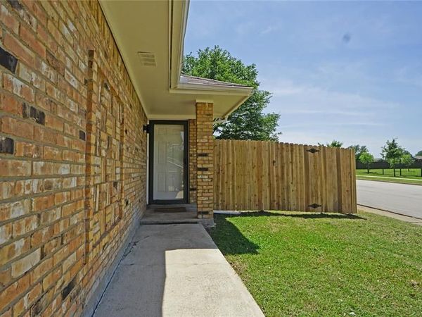 5402 Sandpiper Lane, Garland, TX 75043