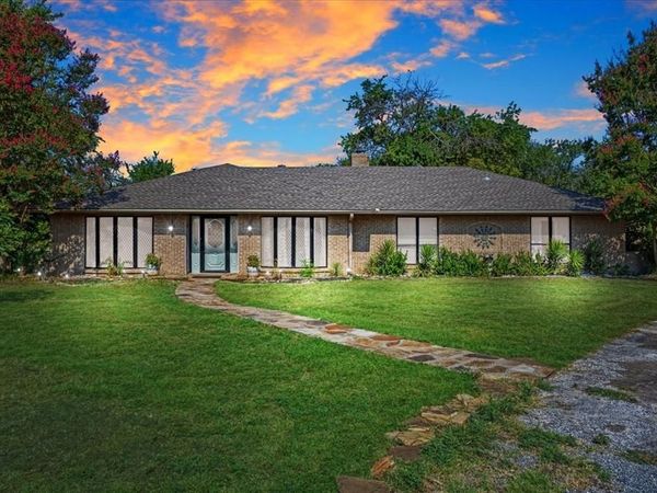 110 Bois D Arc Street , Tom Bean, TX 75491