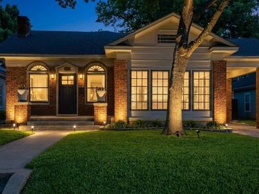 826 Cedar Hill Avenue, Dallas, TX 75208