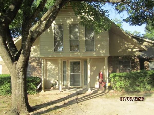 1530 S Dallas Avenue , Lancaster, TX 75146