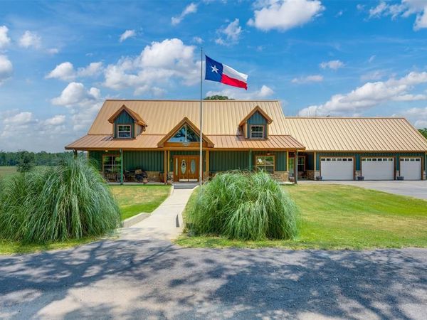 1521 County Road 3117, Clarksville, TX 75426