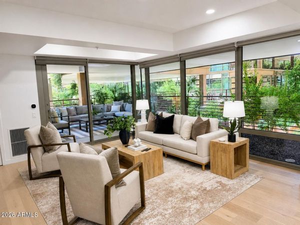 7161 E RANCHO VISTA Drive, Unit 2002, Scottsdale, AZ 85251
