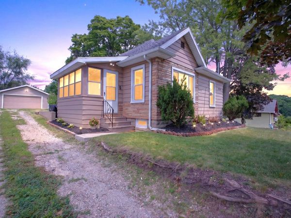 438 W Monroe Street, Jackson, MI 49202