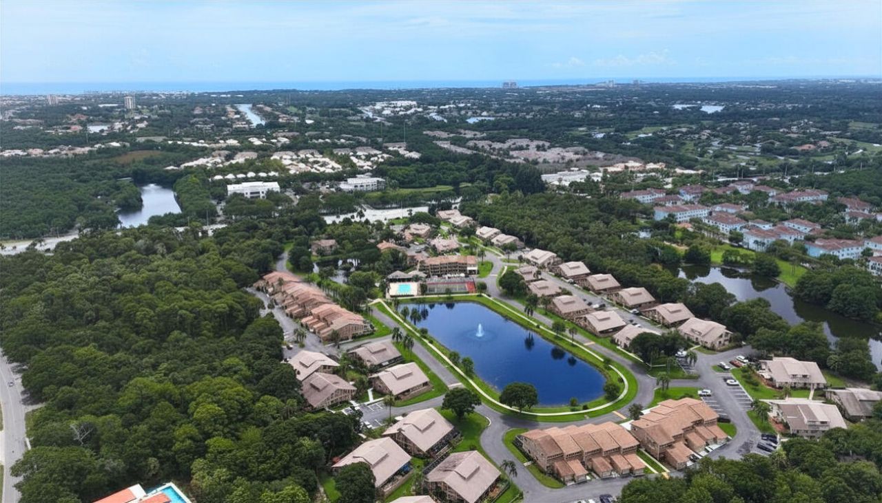 111 Maplecrest Circle, Jupiter, FL 33458 Photo