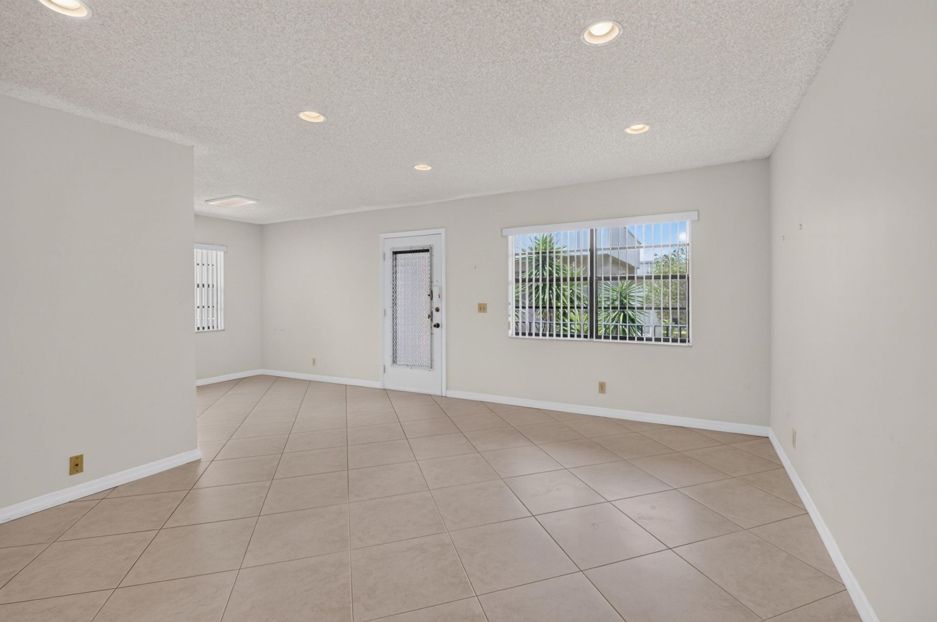 174 Capri D E, Unit 174, Delray Beach, FL 33484 Photo