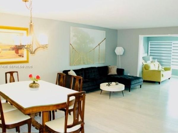 4211 NW 41st St, Unit 407, Lauderdale Lakes, FL 33319