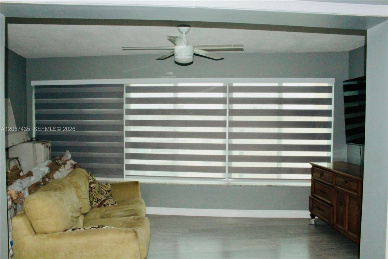 4211 NW 41st St , Unit 407, Lauderdale Lakes, FL 33319 Photo