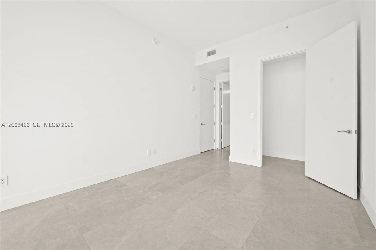 175 SE 25 Rd , Unit 2604, Miami, FL 33129 Photo