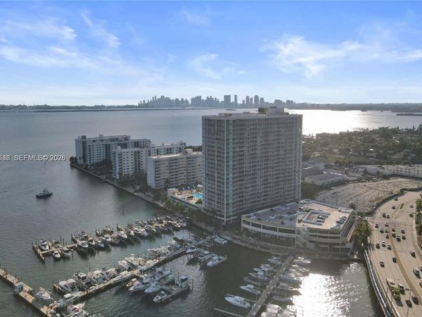 7601 E Treasure Dr , Unit 902, North Bay Village, FL 33141