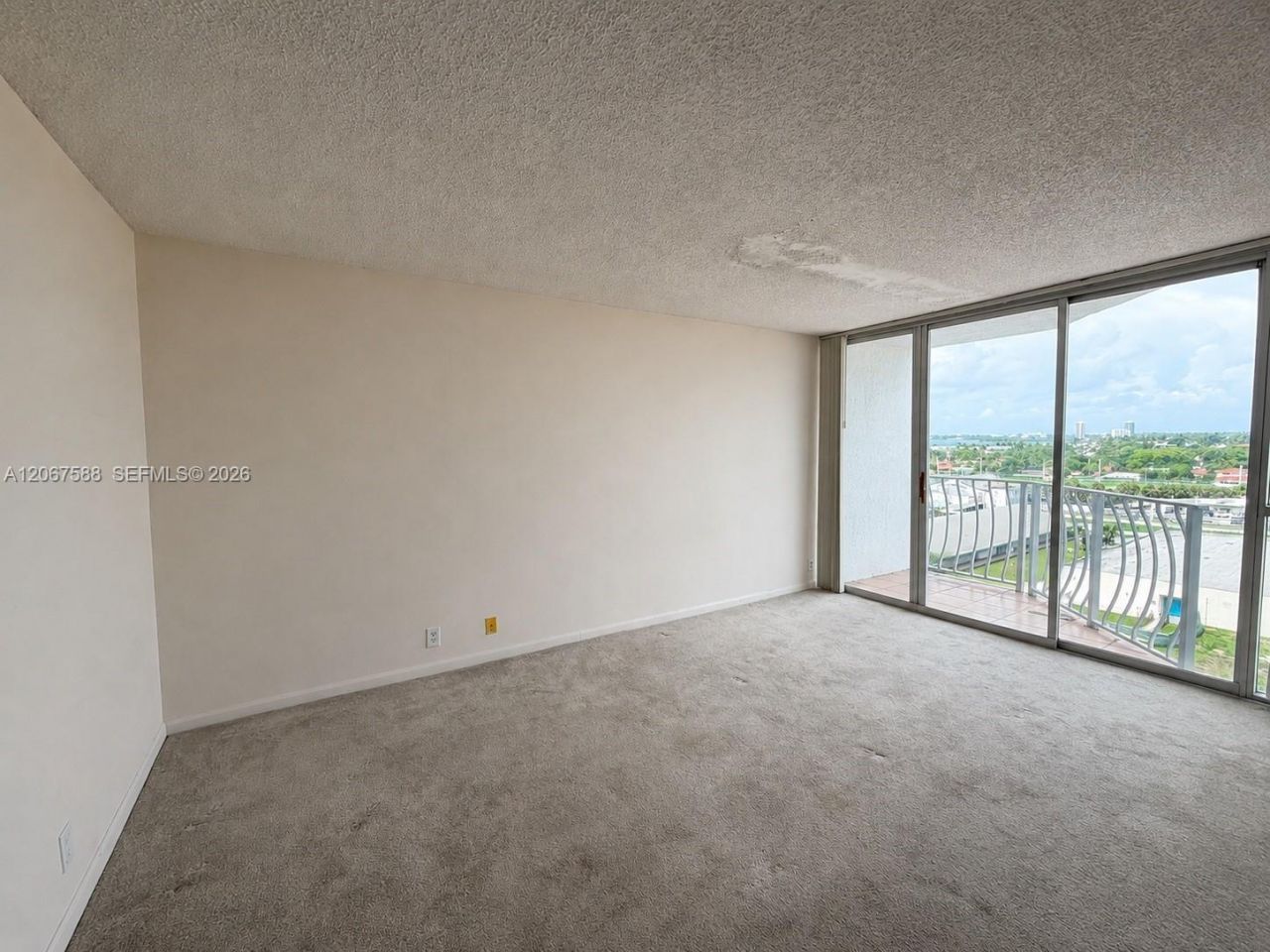 7601 E Treasure Dr , Unit 902, North Bay Village, FL 33141 Photo