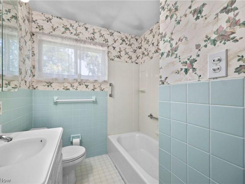 9298 Newkirk Drive, Parma Heights, OH 44130 Photo 25