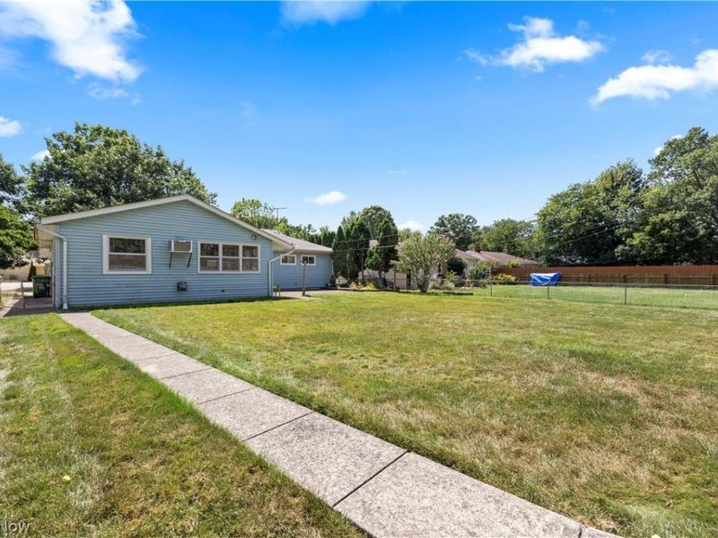 9298 Newkirk Drive, Parma Heights, OH 44130 Photo 32
