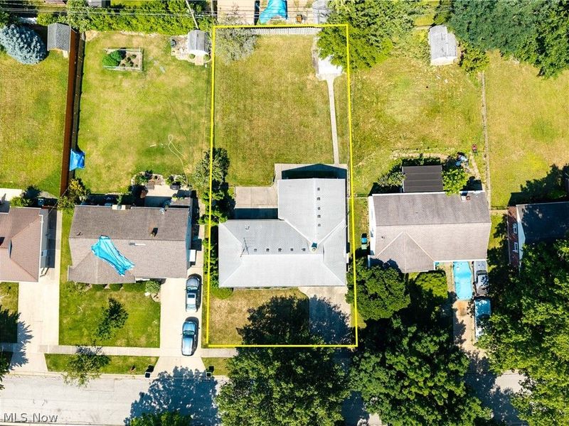 9298 Newkirk Drive, Parma Heights, OH 44130 Photo 4