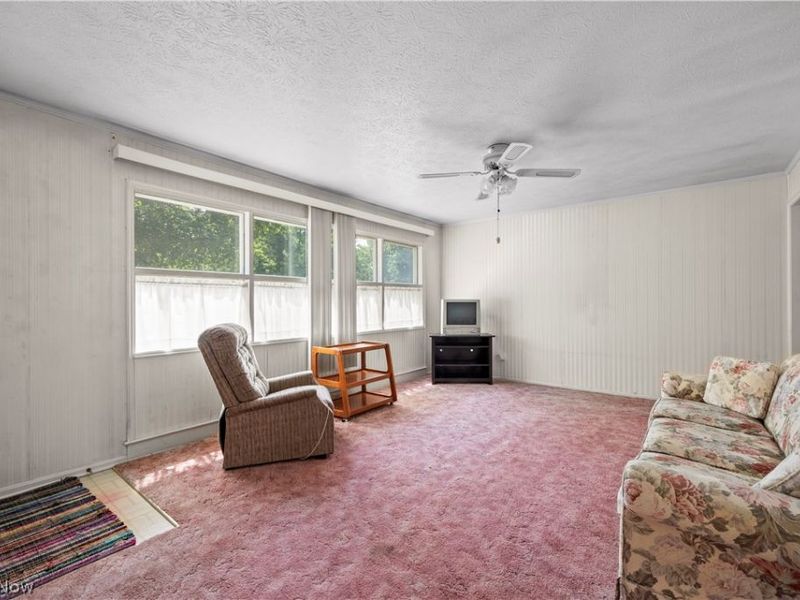 9298 Newkirk Drive, Parma Heights, OH 44130 Photo 9