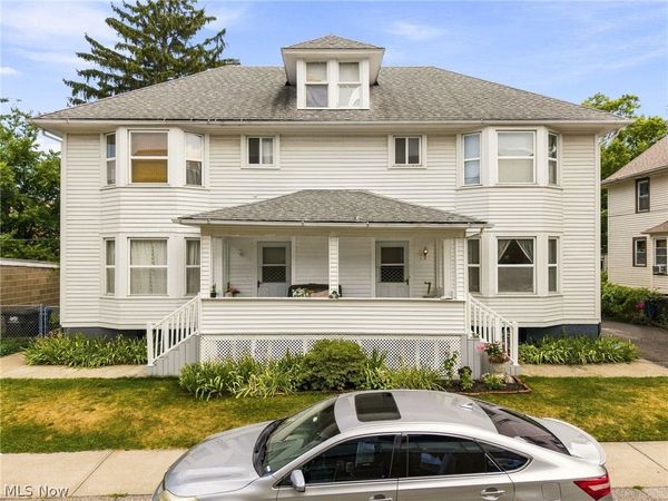 1415 Clifton Place , Lakewood, OH 44107