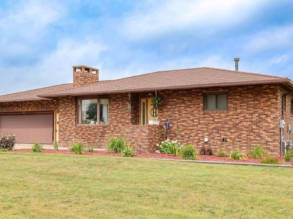 701 NE 1st Street, Eagle Grove, IA 50533