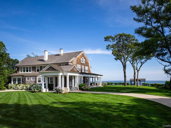 1140 Park Avenue, Mattituck, NY 11952