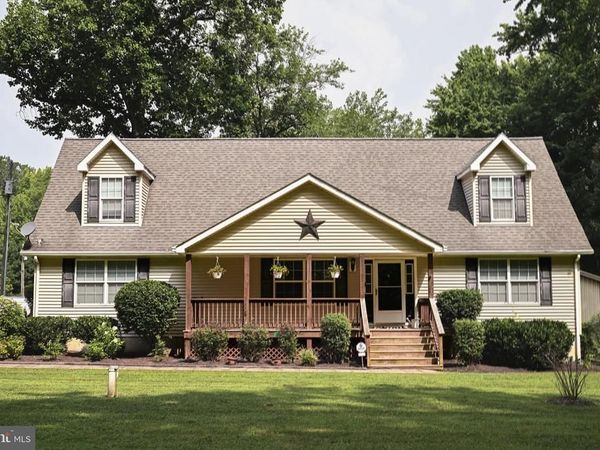 811 LONG POINT ROAD, HAGUE, VA 22469