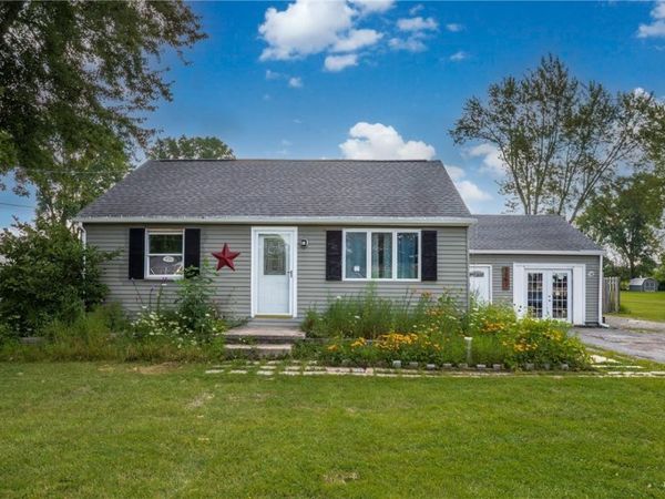 7267 Bear Ridge Rd, North Tonawanda, NY 14120