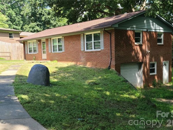 2230 Kenwood Drive , Kannapolis, NC 28081